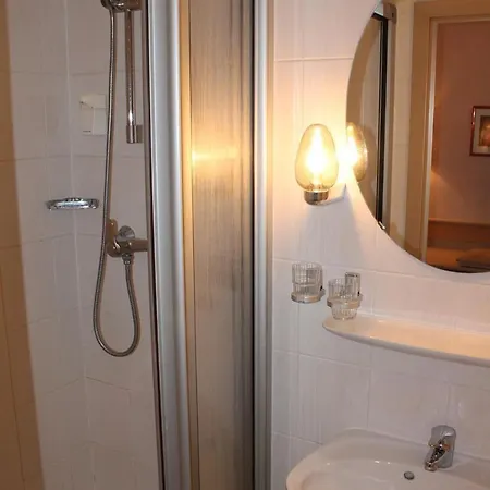 מלון Adlerhof 3*